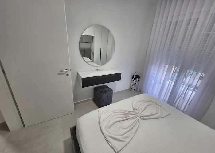 Apartmán New Comfort Golem (Tirana)