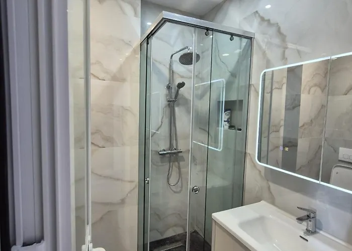 New Comfort Golem (Tirana)